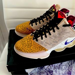 Lebron XIX Low